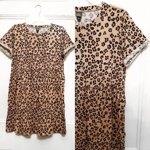 Animal print (cheetah) short sleeve smock dress
